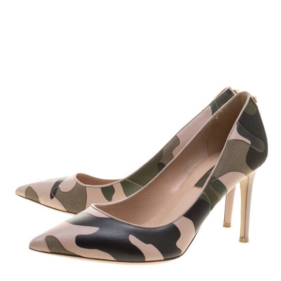 Valentino Garavani- Camouflage Leather and Canvas Pointed Toe Pumps Size:  7.5 - Picture 3 of 5